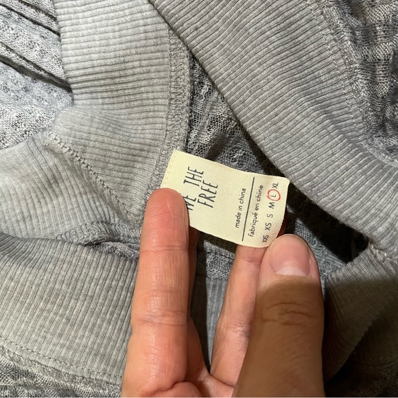 Free people baggy grey off the shoulder top - Picture 6 of 7